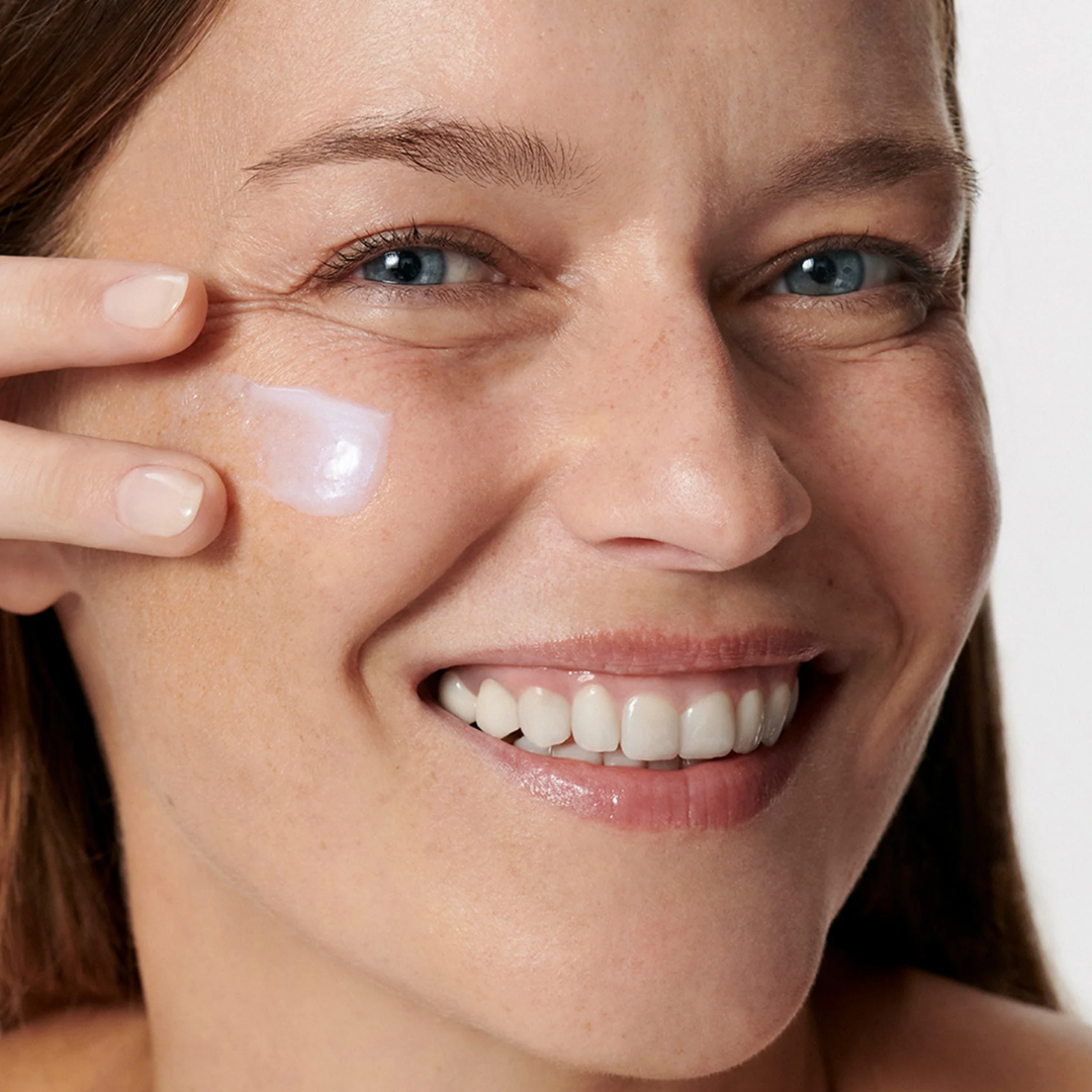 240Serum-Hydra_GlobaldeMariaGallandmodelo.png