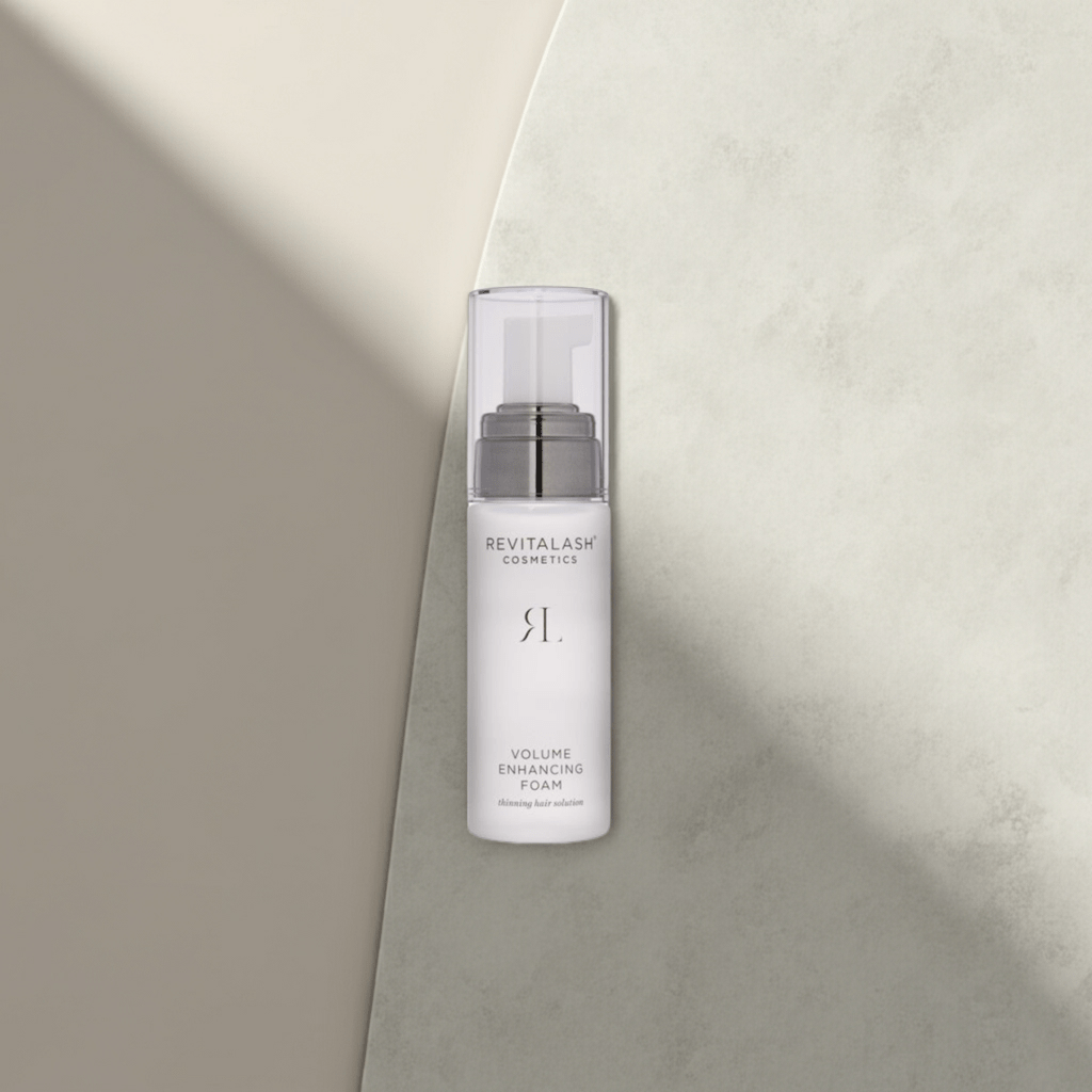 Tratamiento Capilar. Volume Enhancing Foam - Revitalash - Revitalash