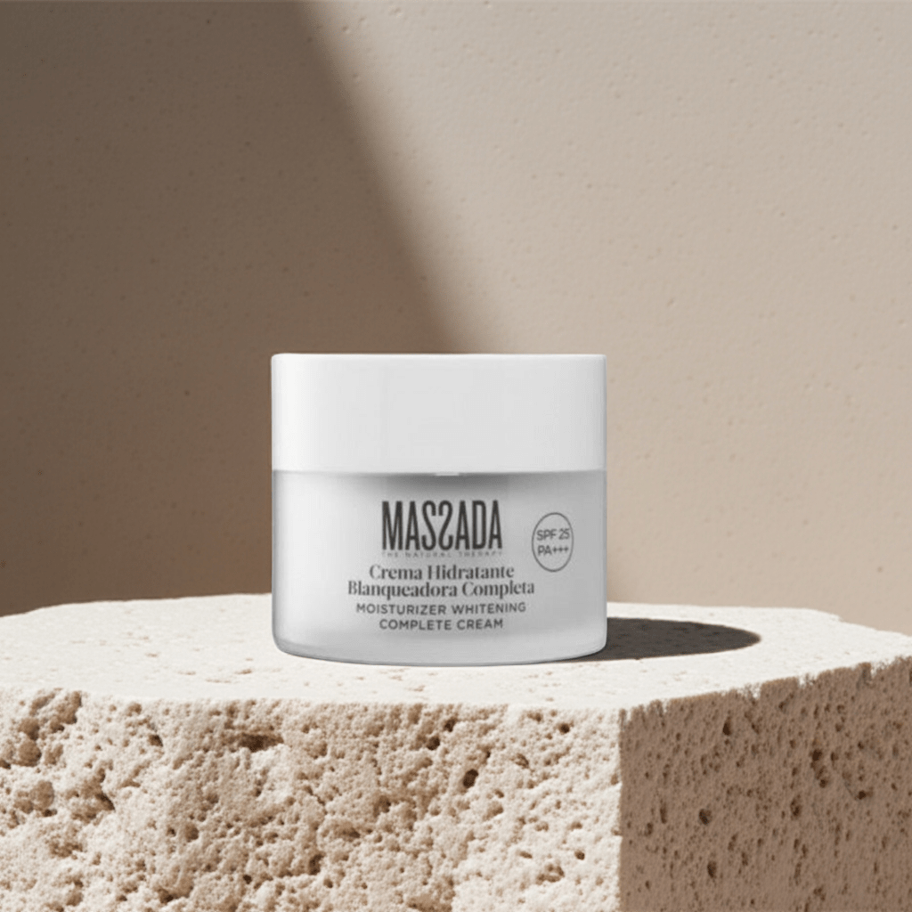 Whitening. Crema Hidratante Blanqueadora Completa - Massada - Massada