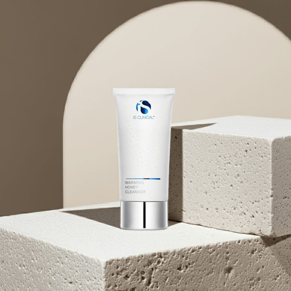 Warming Honey Cleanser de iS Clinical thumbnail