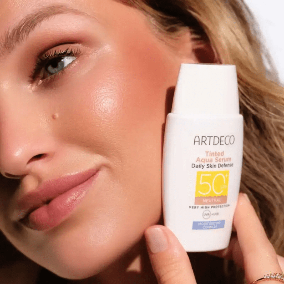Tinted Aqua Serum Daily Skin Defense SPF50+ - Full Protection de Artdeco - Cosmeticos24h