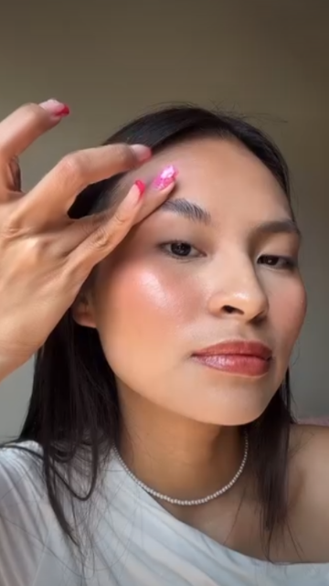 ¡Las cejas perfectas están a un paso de ti!
