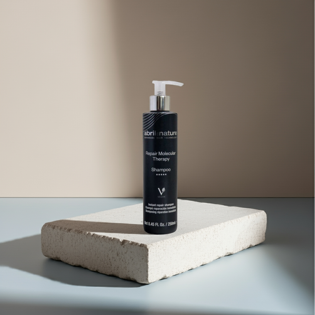 Molecular Therapy. Shampoo - Abril et Nature thumbnail